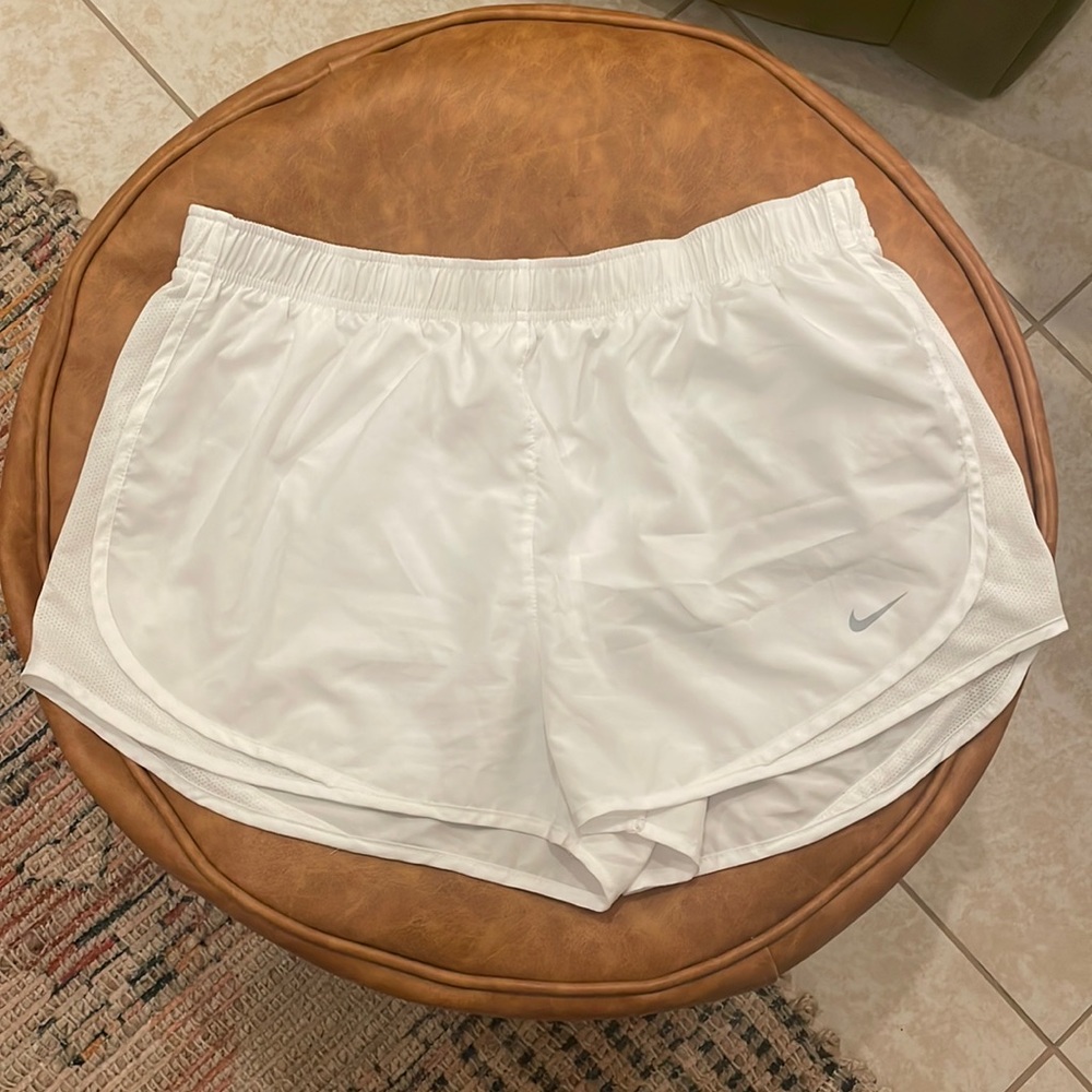 Nike Women's Dri-FIT Tempo Running Shorts